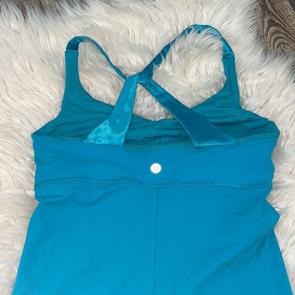 Lululemon Turquoise Blue Tank Back Criss Cross Straps Zig Zag Stitch - Picture 3 of 5